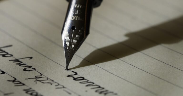 Writing tools comparison Grammarly ProWritingAid