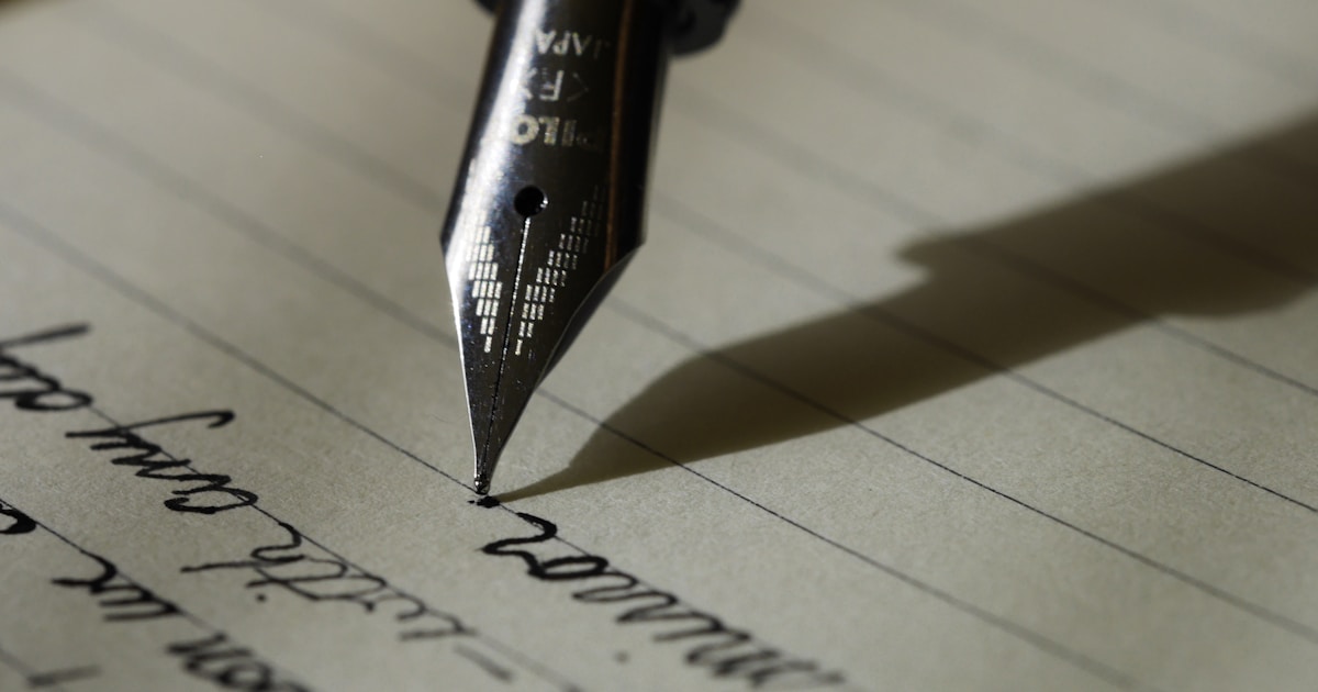 Writing tools comparison Grammarly ProWritingAid